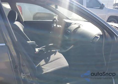 2005 Nissan Altima 2.5 S from USA, damaged, VIN 1N4AL11D15N492038